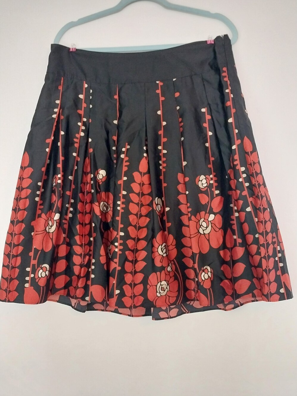 Mossimo Red Black Floral Pleated A Line Skirt Size 10 Holiday Cocktail